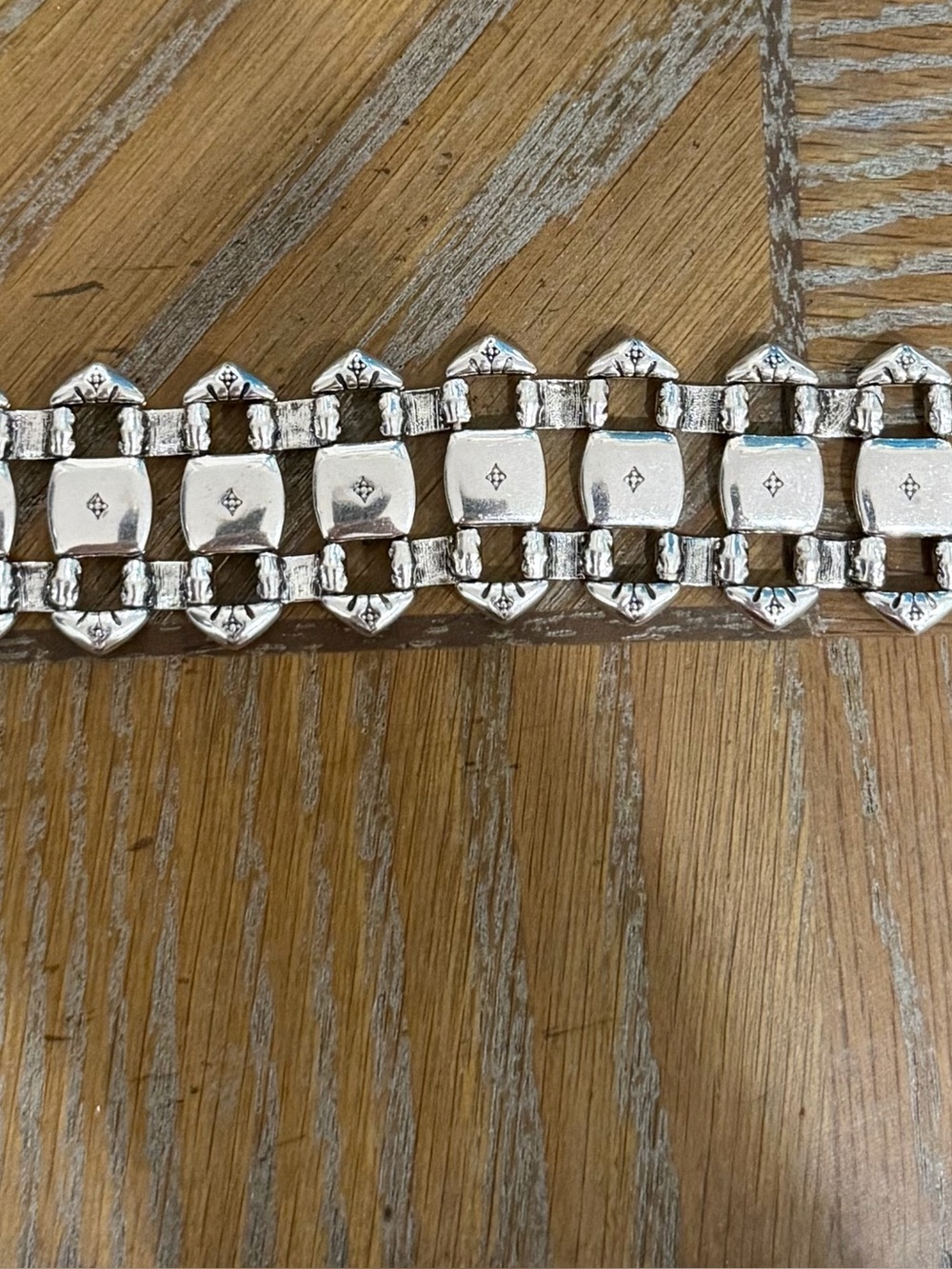Kendra Scott Catherine Vintage silver statement bracelet